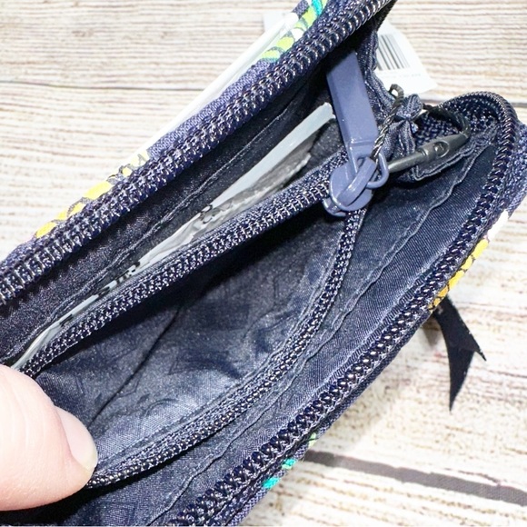 NWT Vera Bradley Navy Pineapple and Toucan RFID Petite Zip Around Quilted Wallet - Picture 8 of 12